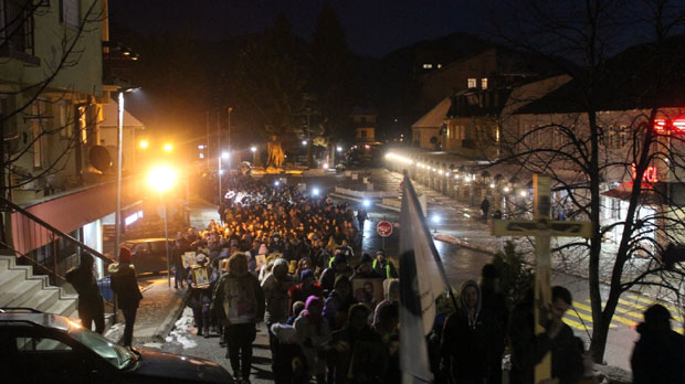 Историјске литије у Црној Гори: Више хиљада Беранаца на улицама, преко 25.000 Никшићана против Закона, горштаци са Жабљака не дају светиње (ФОТО+ВИДЕО)